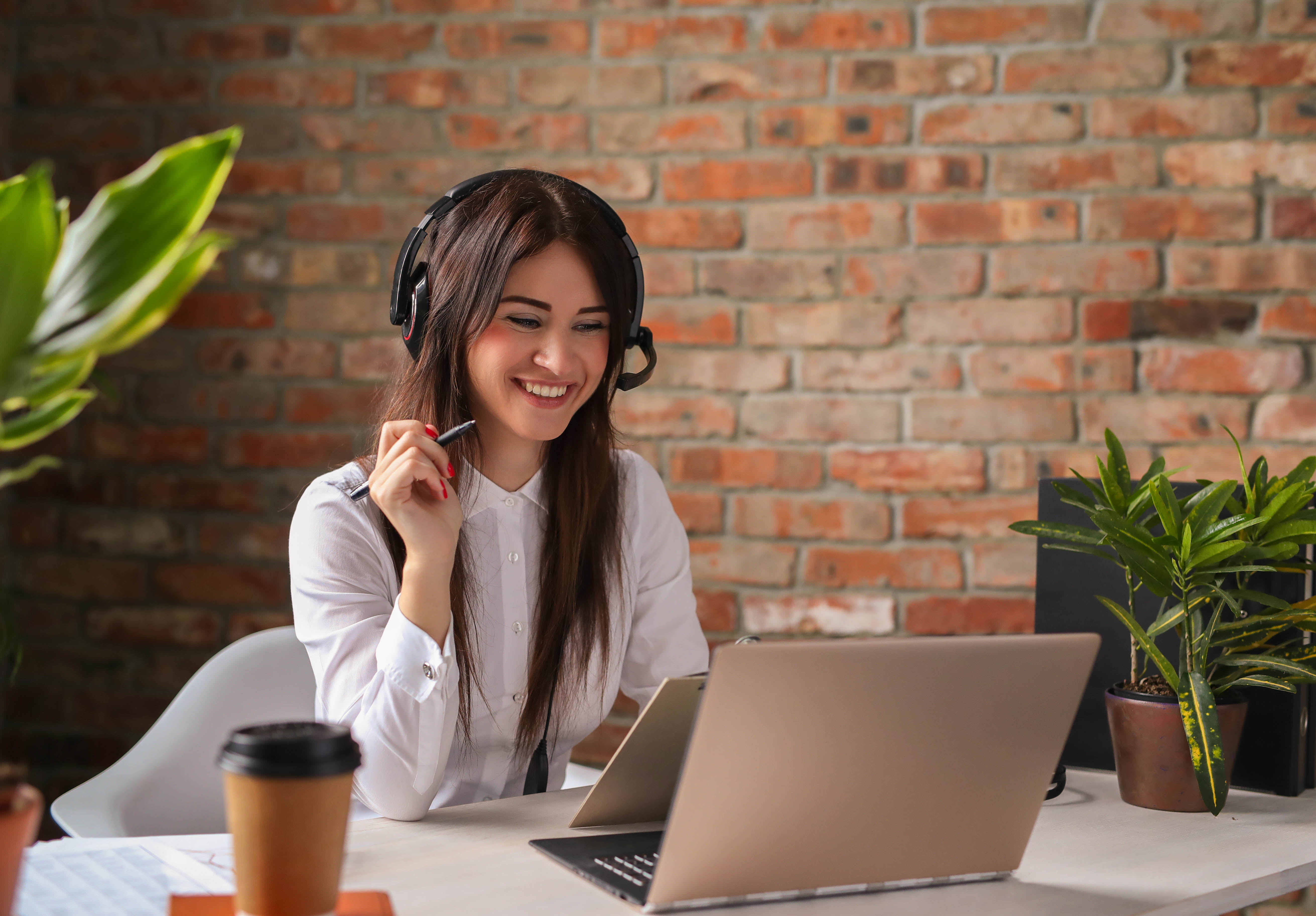 Mengapa Menggunakan Diva untuk Chat Pelanggan?