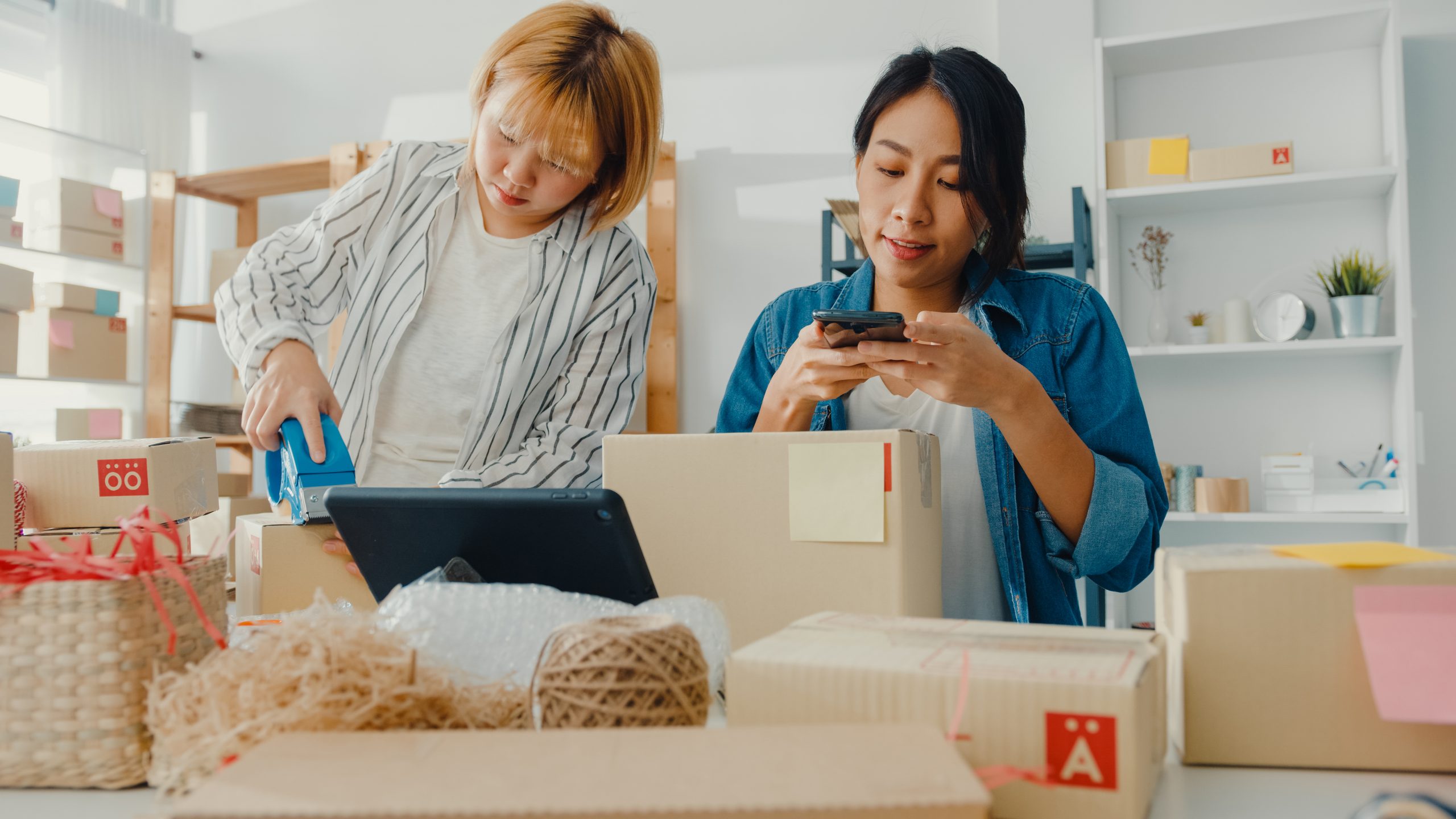 Omnichannel + AI Assistant: Resep Jitu DTC Brand Menang di Tengah Persaingan